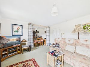 Lounge/Diner- click for photo gallery